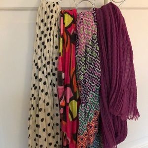 Bundle of 4 scarves
